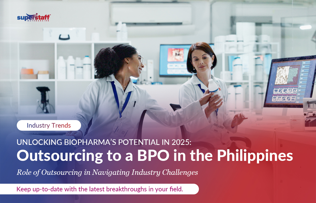 Unlocking-Biopharmas-Potential-in-2025_Featured The image shows biopharmaceutical workers examining specimen in the laboratory.